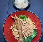Foto di Mie Ayam & Nasi Kulit Ooky 27