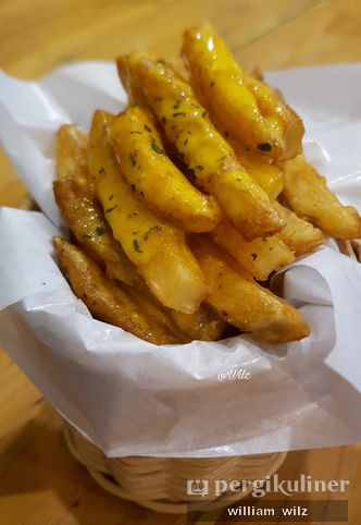 Foto Makanan di Angry Foods Street