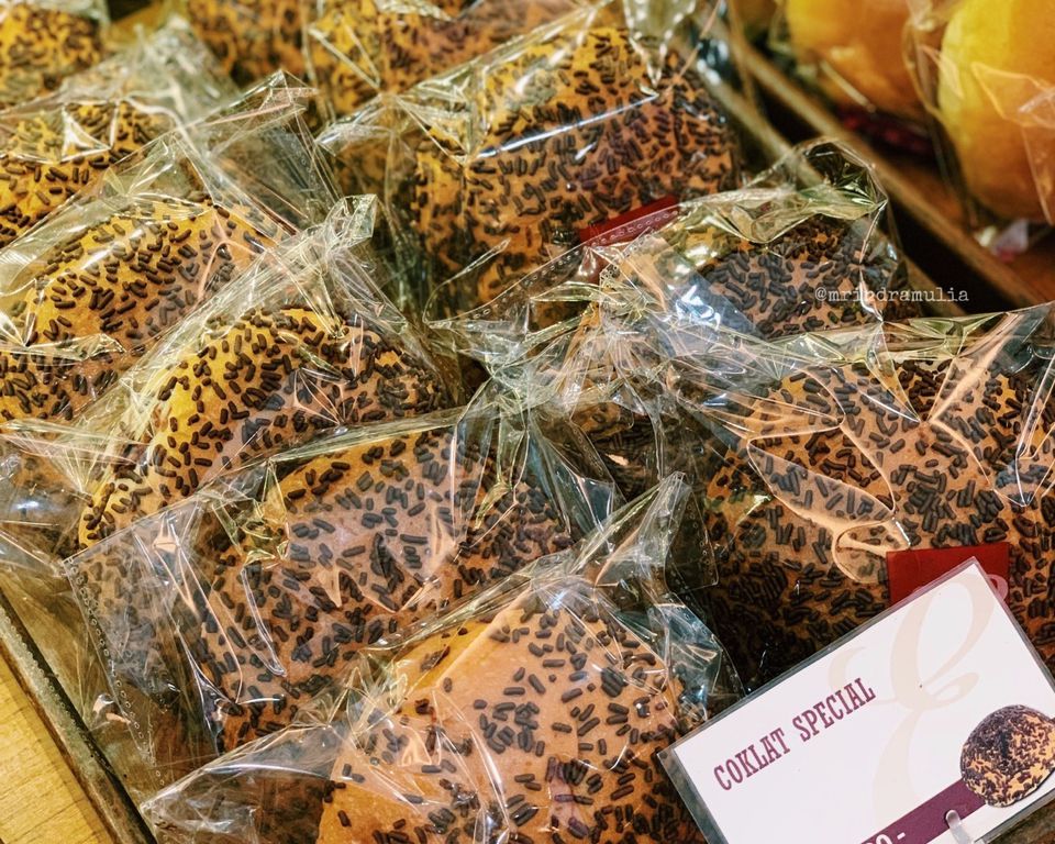 Eaton Bakery, Cengkareng - Lengkap: Menu terbaru, jam buka ...