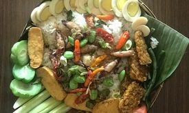 Rumah Makan Sunda Bambu