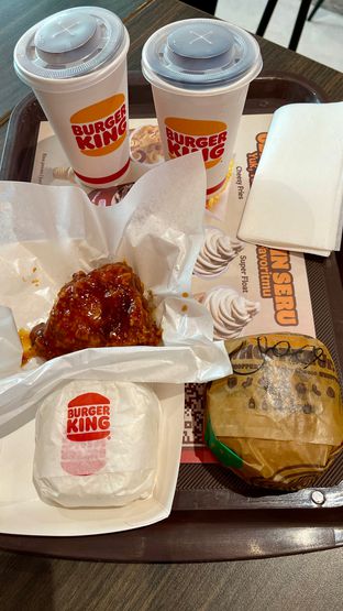 Foto 1 - Makanan di Burger King oleh FoodieTravelDiary23 PL