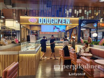 Foto Makanan di Doughzen