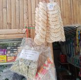 Foto Kerupuk dan Keripik Bayam  di Buruan Sae Bapajaka
