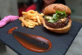Foto Dope Burger & Co.