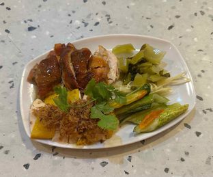 Foto review Hoi Kee Hainanese Chicken Rice & Porridge oleh Albert Murdiono 8
