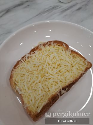 Foto review Viana Bakery & Eatery oleh UrsAndNic  5