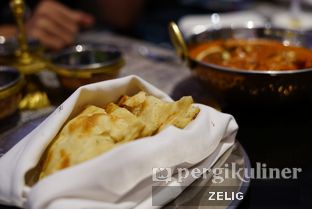 Foto 5 - Makanan(Naan Bread) di Collage - Hotel Pullman Central Park oleh @teddyzelig 