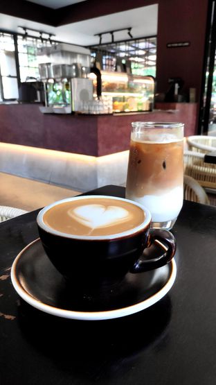 Foto Hot Cappuccino, Iced Dopio Latte di Lekoh Coffee