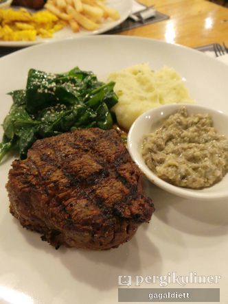 Foto Makanan di Tokyo Skipjack