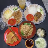 Foto di Mie Ayam & Nasi Kulit Ooky 27