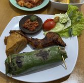 Foto Paket Timbel dengan nasi bakar di Pondok Ayam Kabita