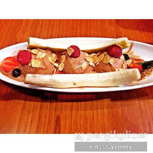 Foto - Makanan(Banana Split) di Bakerzin oleh Yummy Eats