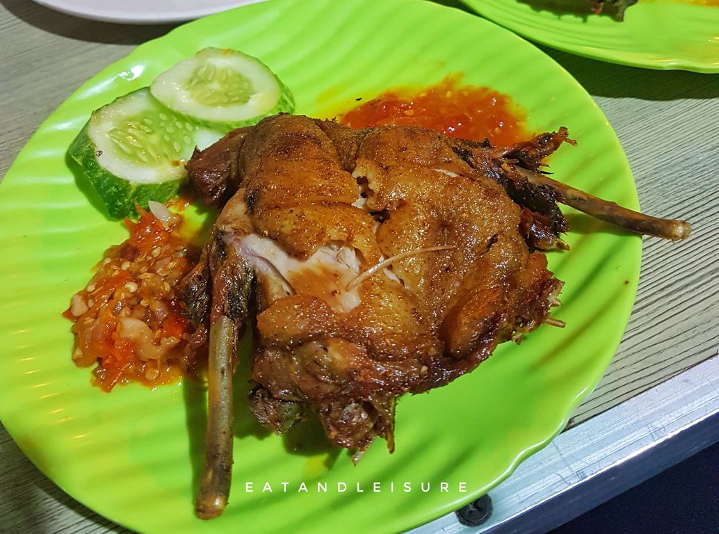 Bebeke Om Aris Dipatiukur Bandung Lengkap Menu Terbaru Jam Buka No Telepon Alamat Dengan Peta