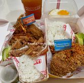 Foto di Ayam Goreng Bawang Putri