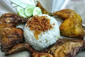 Foto Nasi Uduk Lapangan Tenis