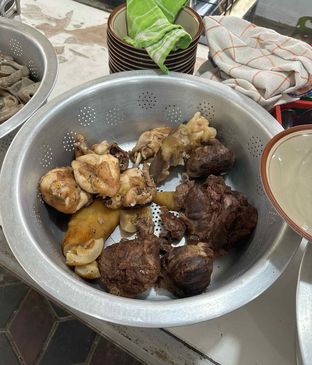 Foto 4 - Makanan di Sop & Soto Betawi Khas Tanah Abang Bang Yon Kumis 799 oleh Albert Murdiono