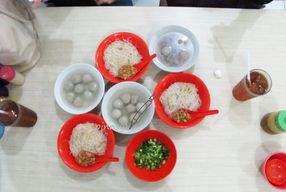 Foto Baso Akiaw 99