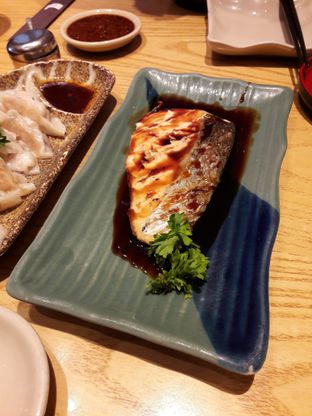 Foto 7 - Makanan di Sushi Tei oleh Micwengeneral B