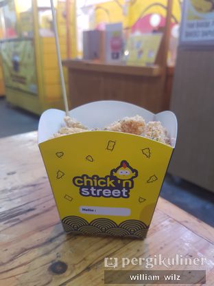 Foto 2 - Makanan di Chicken Street oleh William Wilz