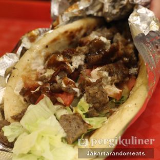 Foto 3 - Makanan di The Halal Guys oleh Jakartarandomeats