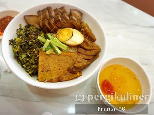 Foto 2 - Makanan di Xiang Xiang Nasi Babi Paha oleh Fransiscus 