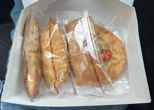 Foto review Holland Bakery oleh Albert Murdiono 5