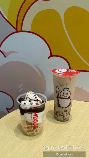 Foto 1 - Makanan di Mixue oleh Darsehsri 