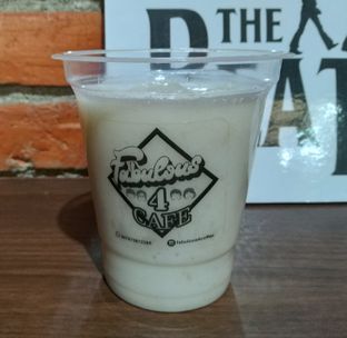 Foto 3 - Makanan(Juice sirsak) di Fabulous Four Cafe oleh XATT GAMING YT