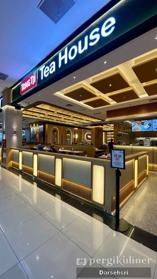 Foto review Tong Tji Tea House oleh Darsehsri  7