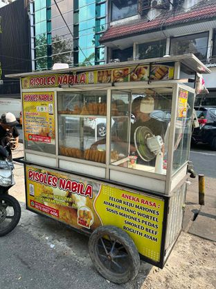 Foto 5 - Makanan di Risoles Nabila oleh Albert Murdiono