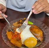 Foto di Ayam Bacem Mbok Sum