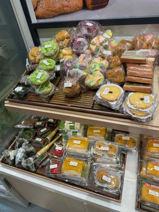 Foto 1 - Interior di Aeon Bakery oleh Albert Murdiono