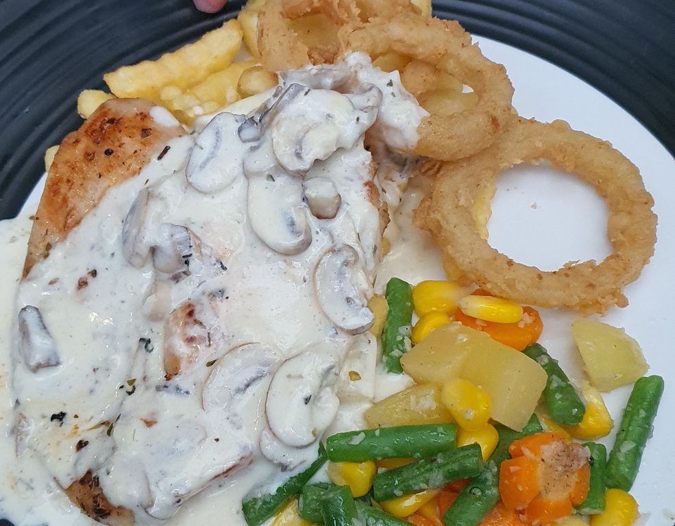 Equator Coffee Gallery Dago Bawah Bandung Lengkap Menu Terbaru Jam Buka No Telepon Alamat Dengan Peta