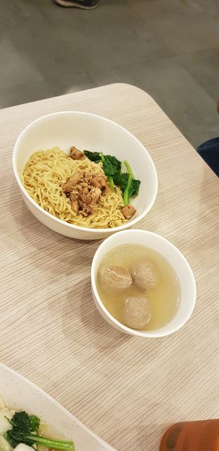 Foto 2 - Makanan di Bakmi GM oleh IG: FOODIOZ 