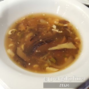 Foto 3 - Makanan(Soup) di Collage - Hotel Pullman Central Park oleh @teddyzelig 
