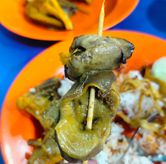 Foto di Nasi Uduk Ayam Goreng Mat Lengket