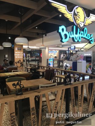 Foto 4 - Interior di Buffalo's oleh Putri IG @putrieview