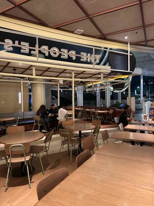 Foto review The People's Cafe oleh Albert Murdiono 10
