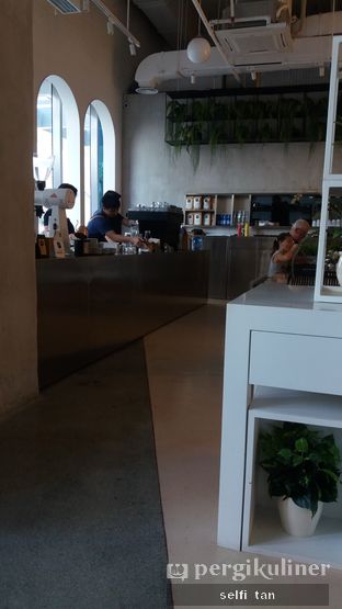 Foto 4 - Interior di Common Grounds oleh Selfi Tan