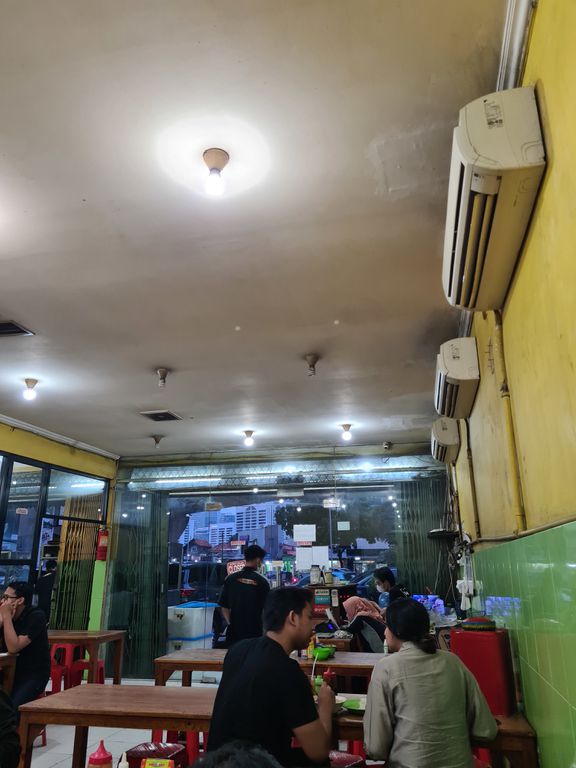 Unforgetable Kuah Bakso - Review Benhard Sianipar di restoran Bakso