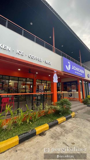 Foto review J.Chicken oleh Darsehsri  6