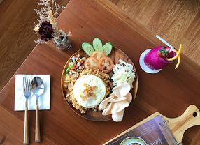 7 Tempat Makan Murah di Kemang yang Tidak Menyiksa Kantong