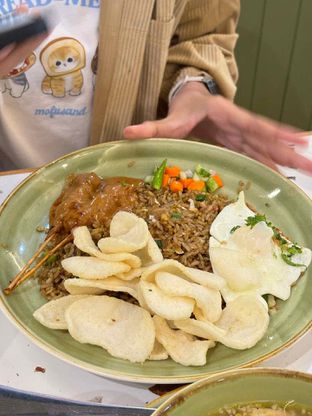 Foto 4 - Makanan(Nasi Goreng Sate) di Tong Tji Tea House oleh Cyntia // IG: @cyntiahbsr