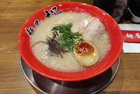 Foto Menya Sakura