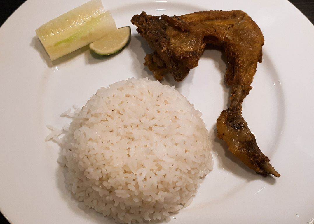 Ayam Goreng Asli Pemuda, Manyar, Surabaya - Lengkap: Menu terbaru, jam