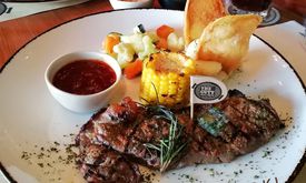 Cutt & Grill