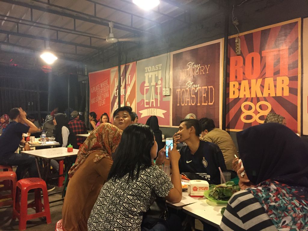 Roti Bakar 88, Kota Tangerang, Tangerang - Lengkap: Menu ...