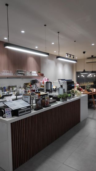 Foto 4 - Interior(Bar) di Southpark Coffee & Eatery oleh Simon A. claudius_simon