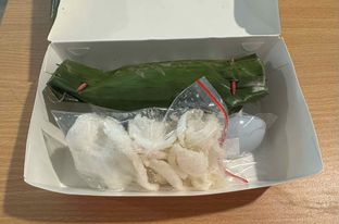 Foto 4 - Makanan di Pisang Goreng Madu Bu Nanik oleh Albert Murdiono