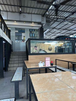 Foto 2 - Interior di Sate Maranggi Guru Mughni oleh Albert Murdiono